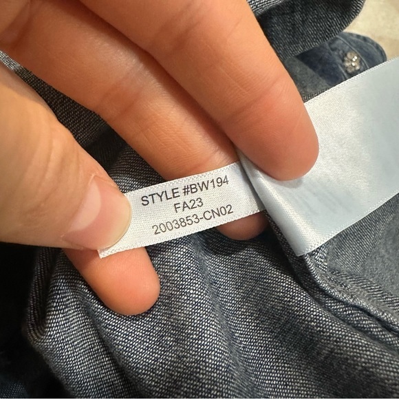 J crew Slim-fit chambray shirt with jewel buttons Colebrook Wash - Picture 7 of 7